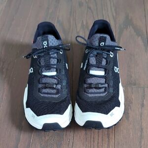 On Cloud Women's Cloudtec Size 8.5 Sneakers